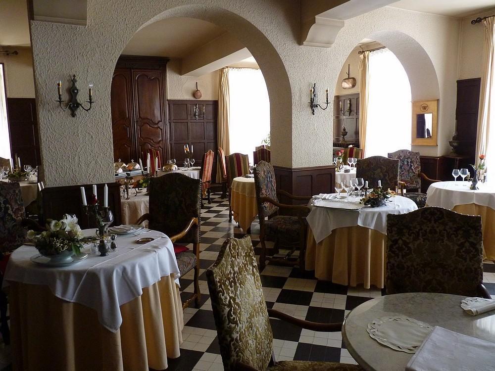 Hotel Le Mont Royal Réalmont Екстериор снимка